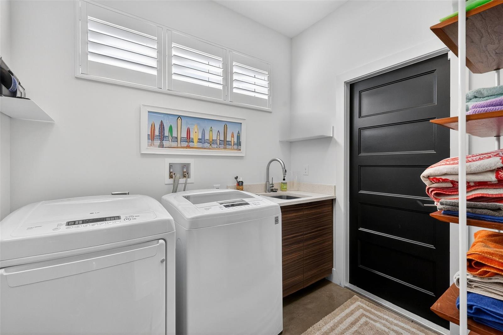 LAKE GERTRUDE MANOR - Residential