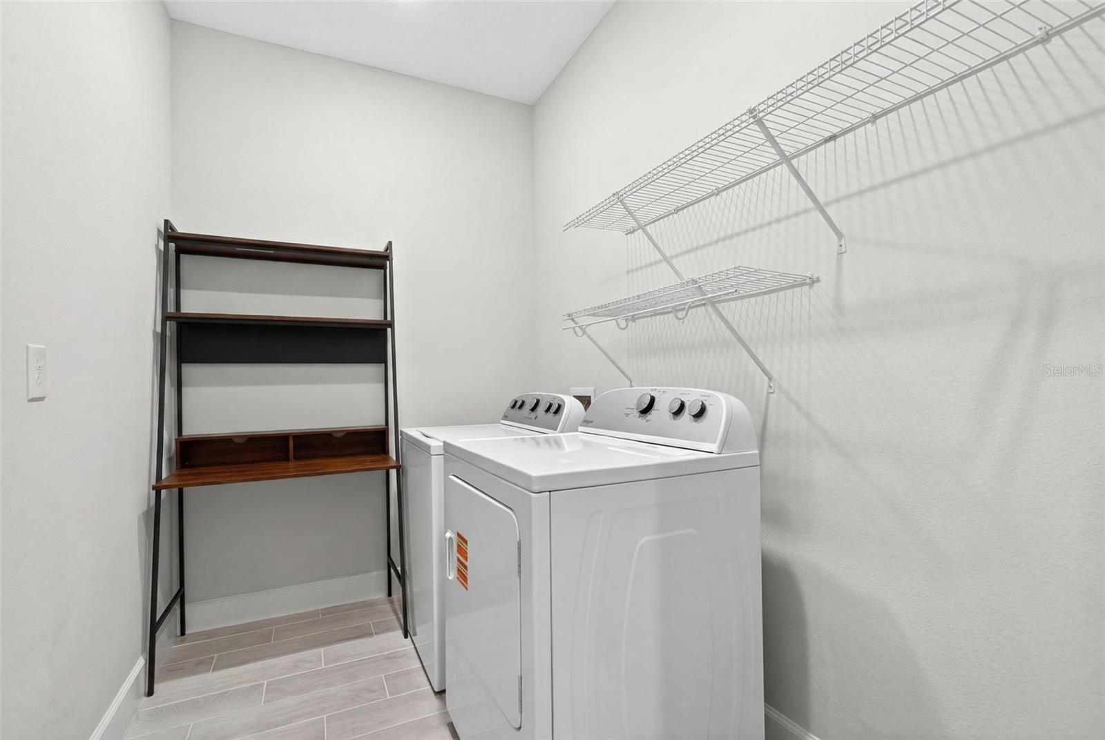 AZARIO ESPLANADE PH III SUBPH D - Residential