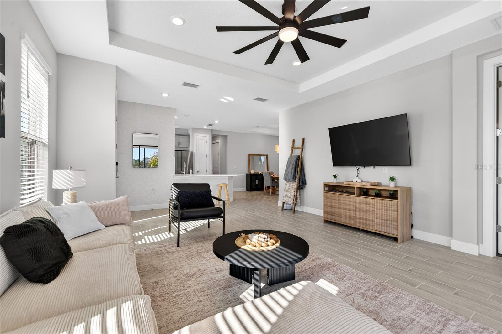 AZARIO ESPLANADE PH III SUBPH D - Residential