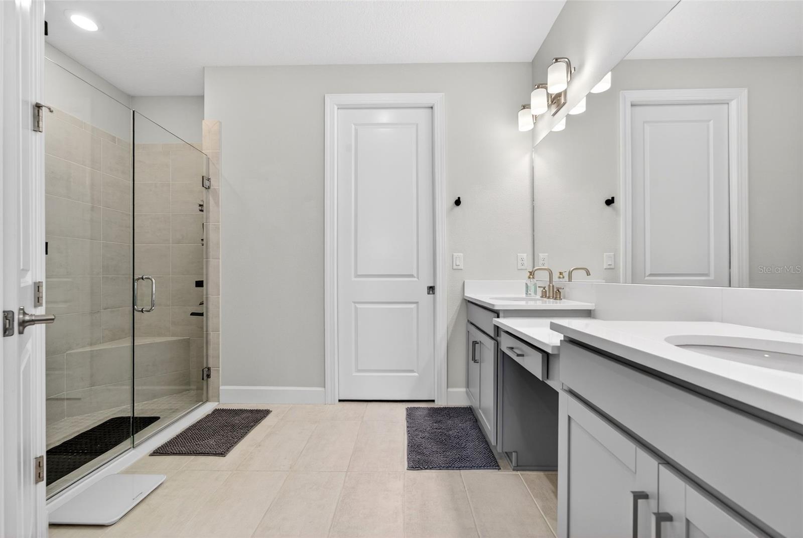 AZARIO ESPLANADE PH III SUBPH D - Residential