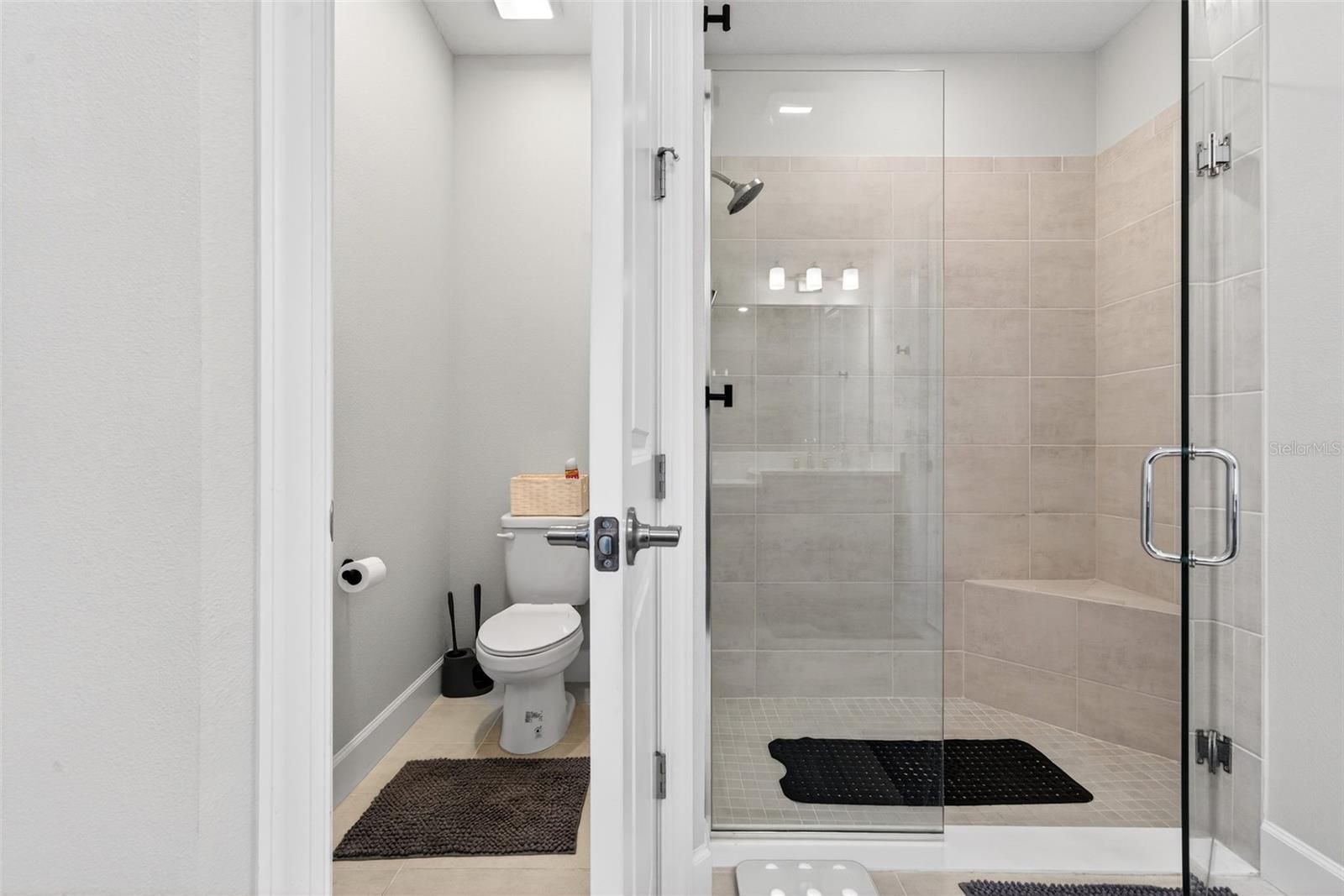 AZARIO ESPLANADE PH III SUBPH D - Residential