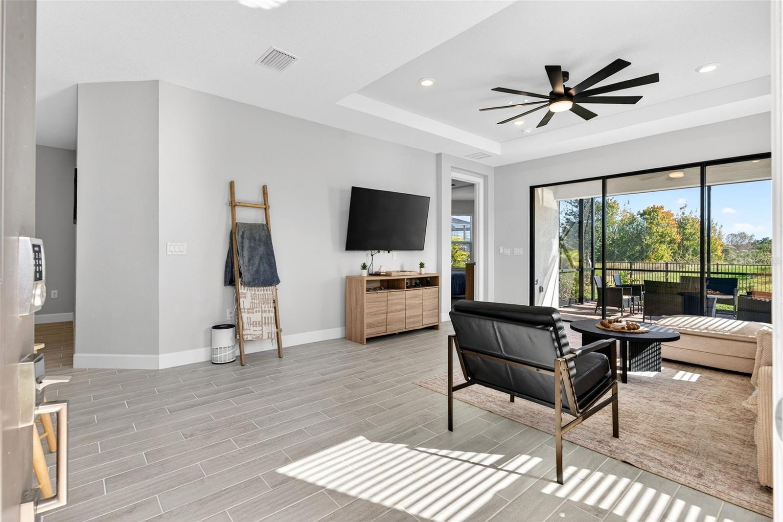 AZARIO ESPLANADE PH III SUBPH D - Residential