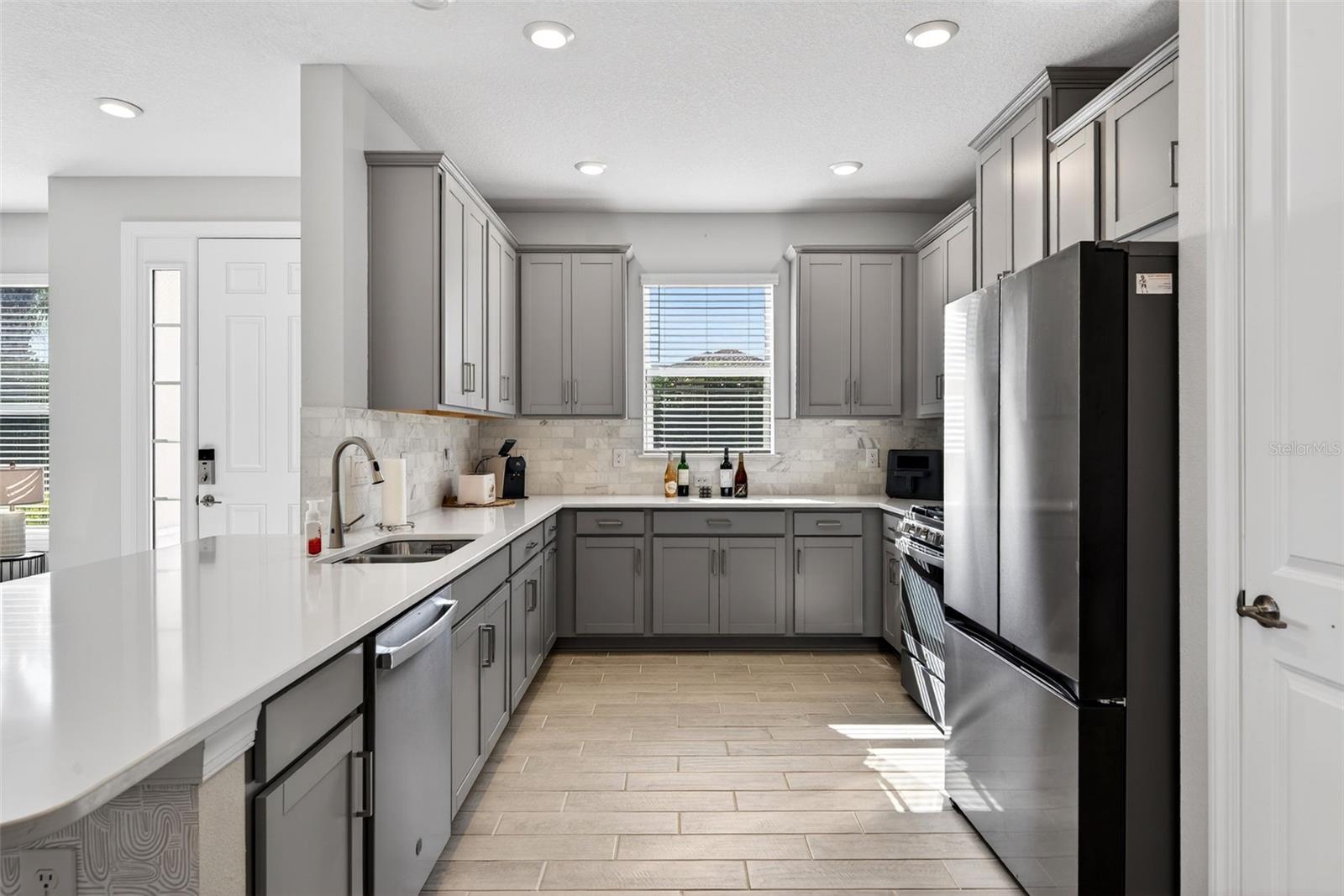 AZARIO ESPLANADE PH III SUBPH D - Residential