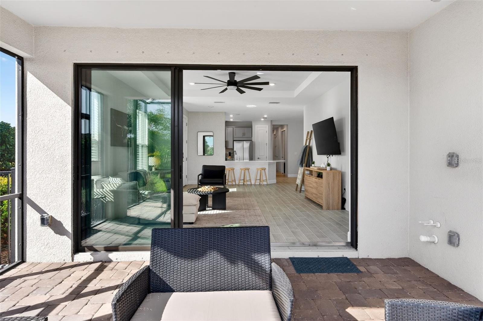 AZARIO ESPLANADE PH III SUBPH D - Residential