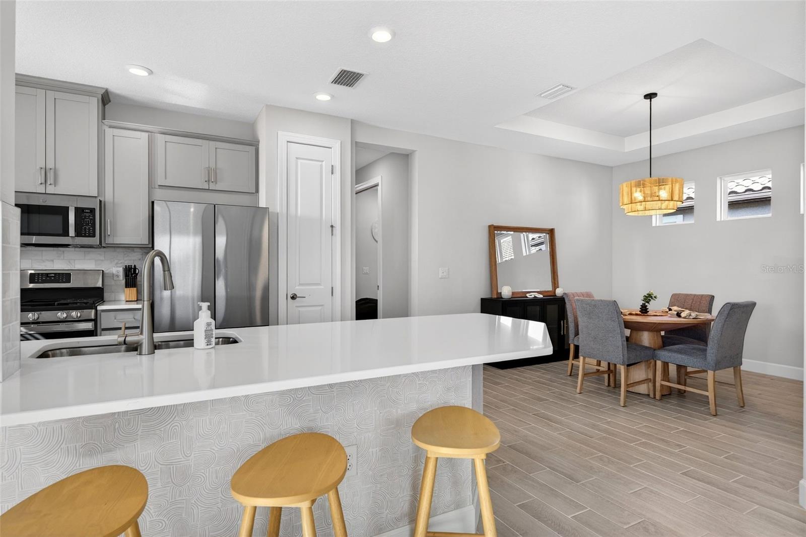 AZARIO ESPLANADE PH III SUBPH D - Residential