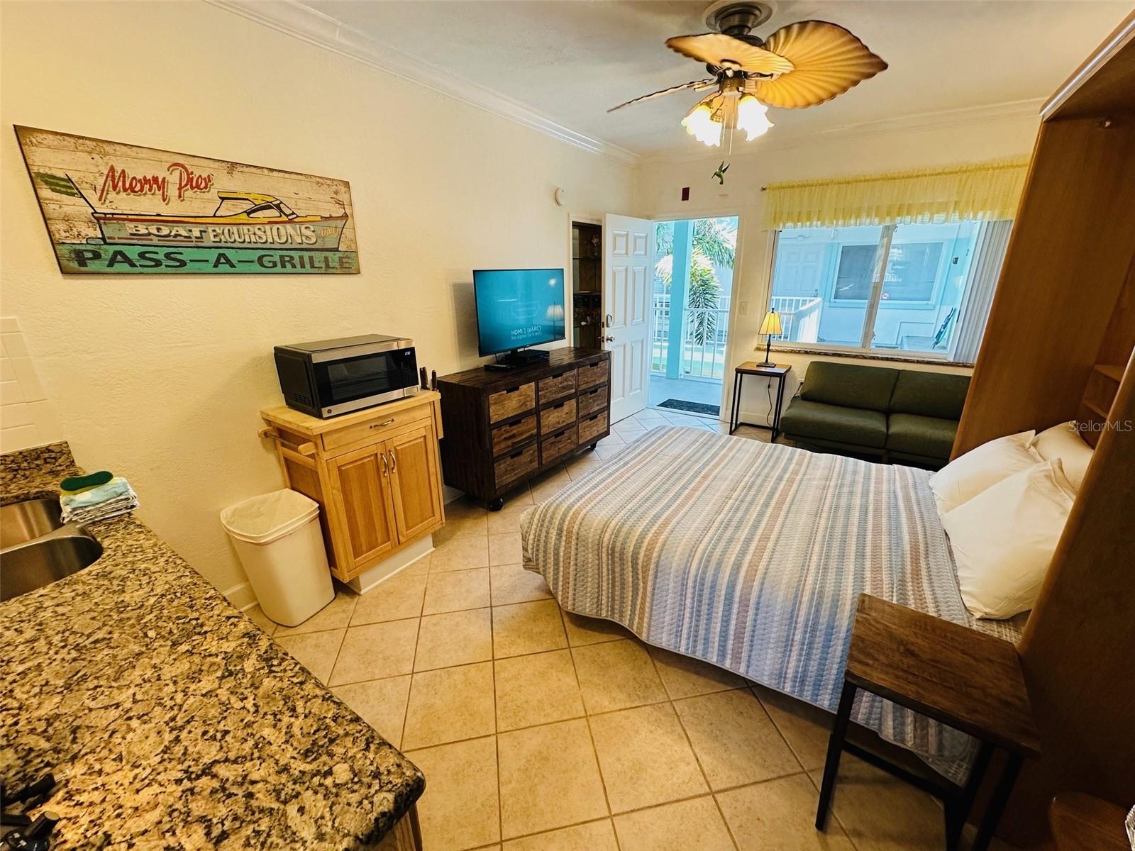 PASS-A-GRILLE BEACH CONDO PH I CONDO - Residential
