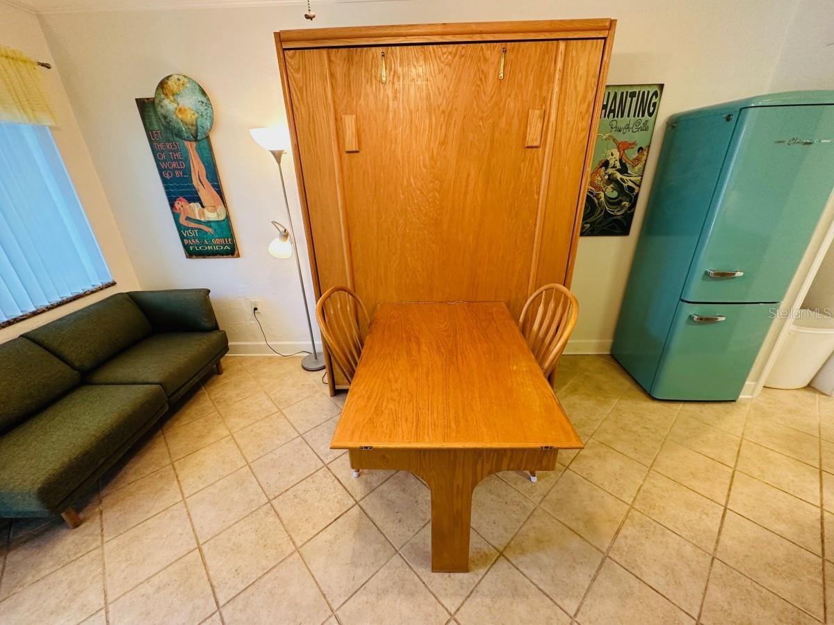 PASS-A-GRILLE BEACH CONDO PH I CONDO - Residential