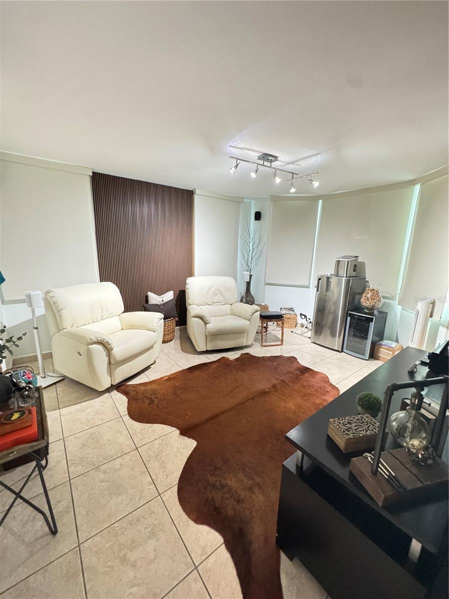 PASEO LOS CORALES I - Residential