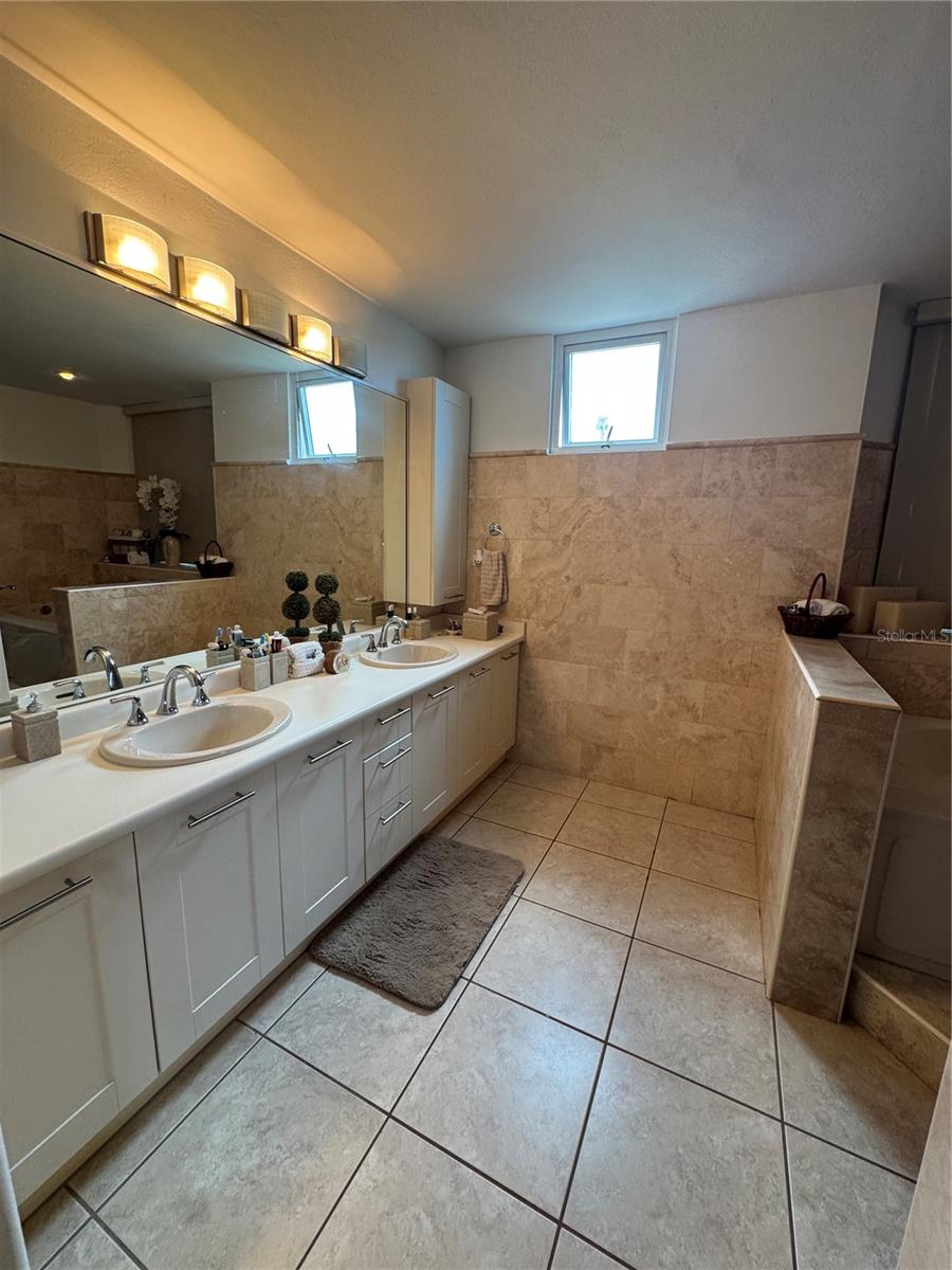 PASEO LOS CORALES I - Residential