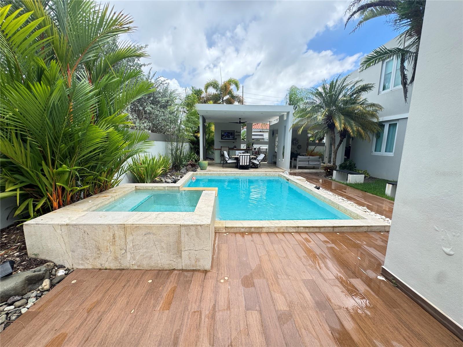 PASEO LOS CORALES I - Residential