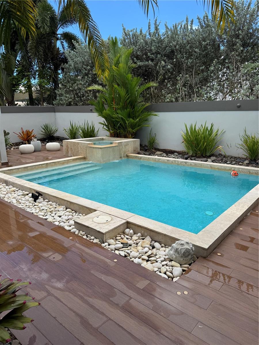 PASEO LOS CORALES I - Residential