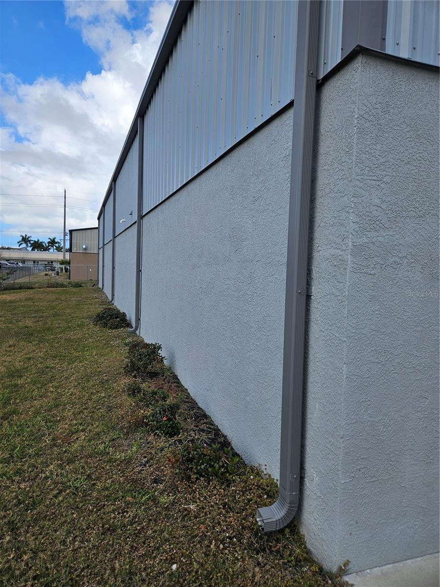 CENTRE PARK INDUST PH 1 - Commercial Sale