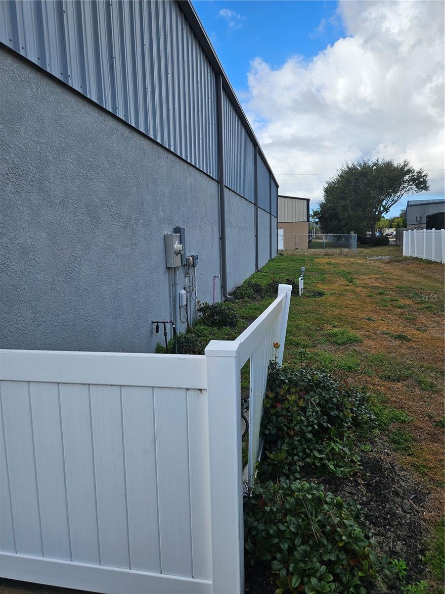 CENTRE PARK INDUST PH 1 - Commercial Sale