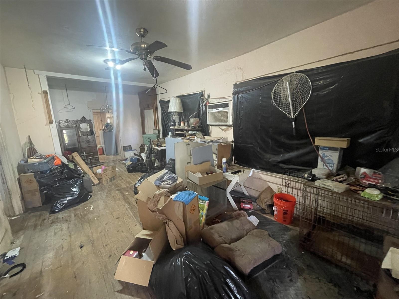 LAWNDALE - Residential