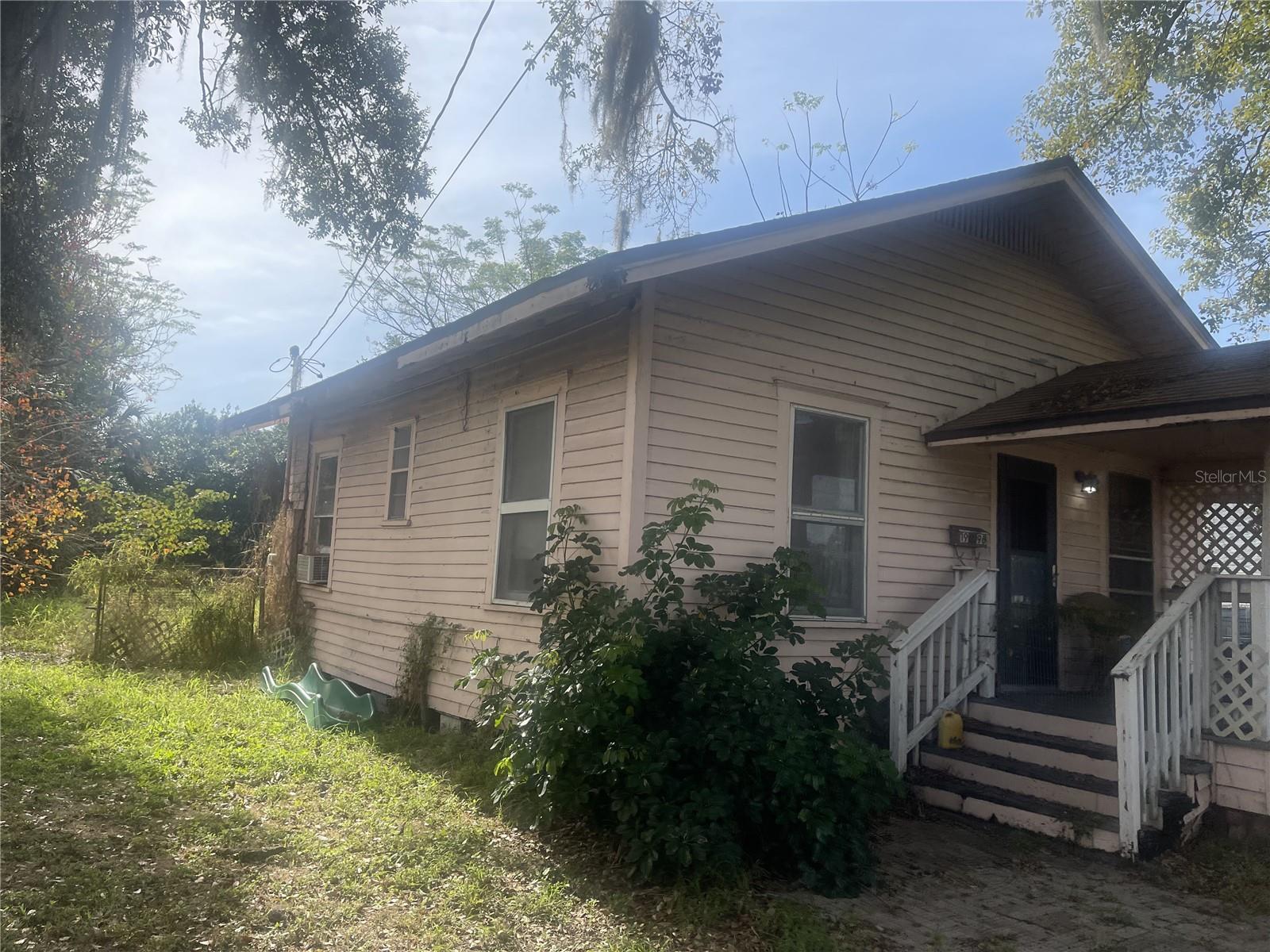 LAWNDALE - Residential