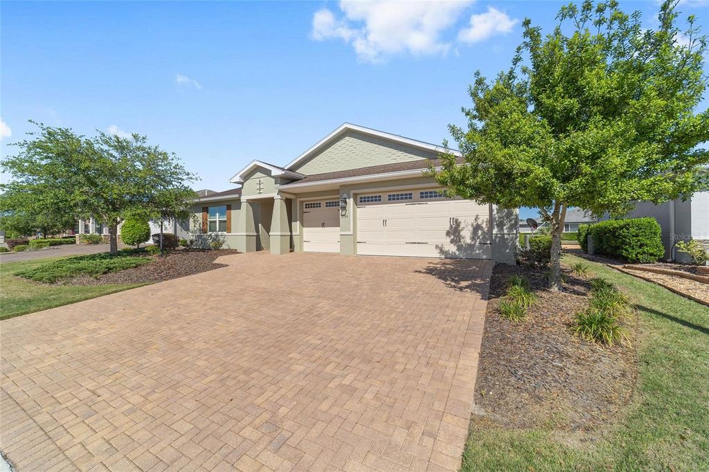 Photo of 8780 SW 93rd Circle, Ocala, FL 34481 (MLS # OM722919)
