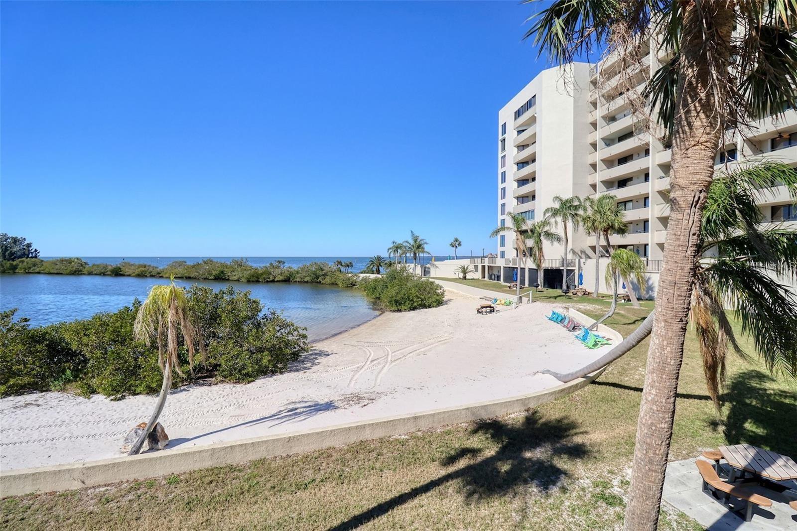 GULF ISLAND BEACH TENNIS - Residential