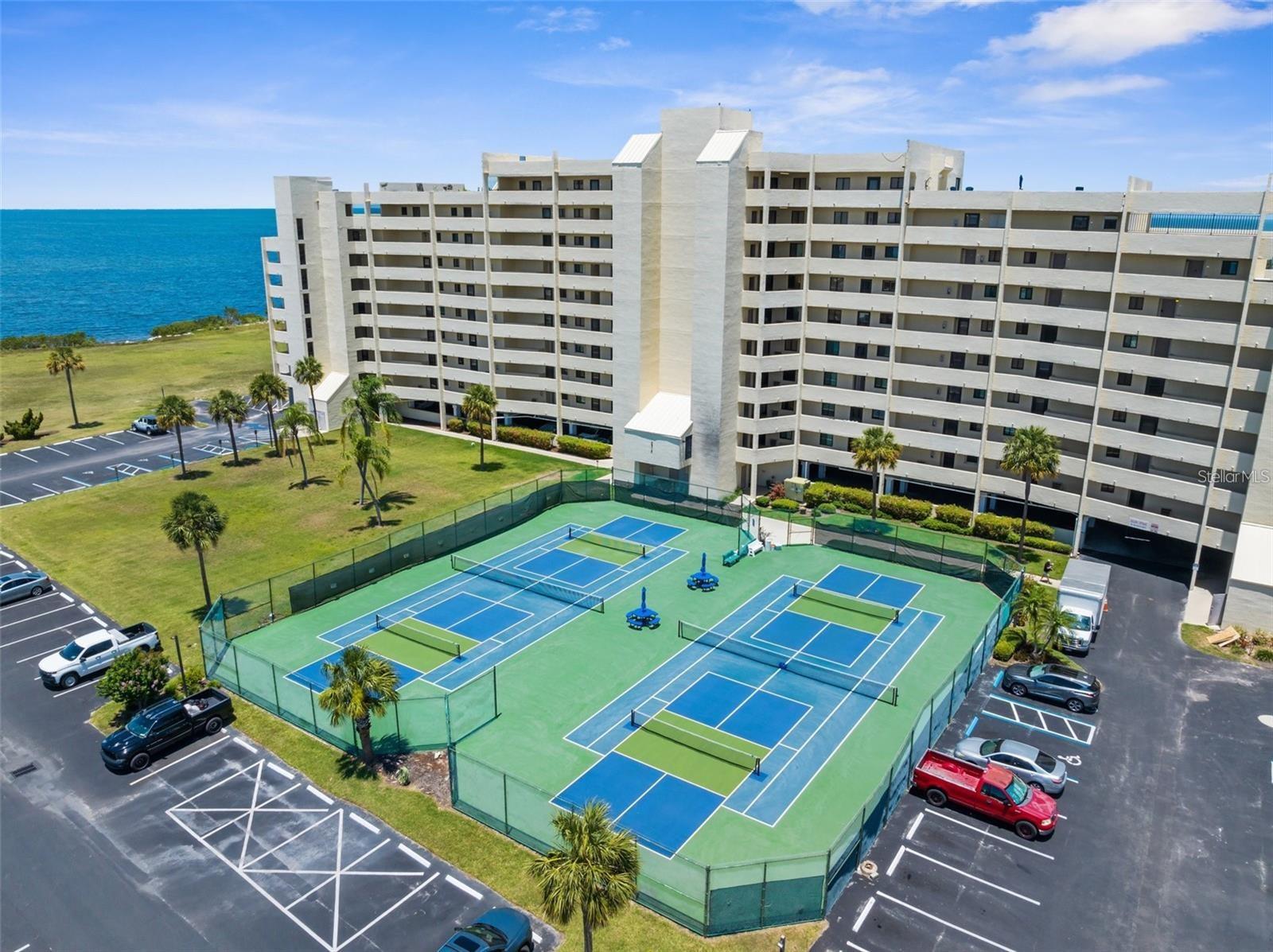 GULF ISLAND BEACH TENNIS - Residential
