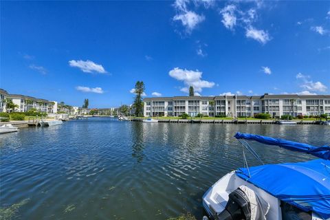 A home in LONGBOAT KEY