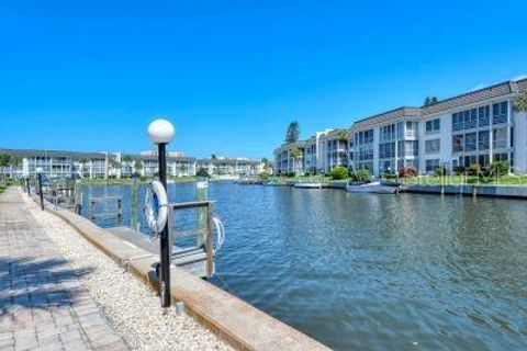 A home in LONGBOAT KEY