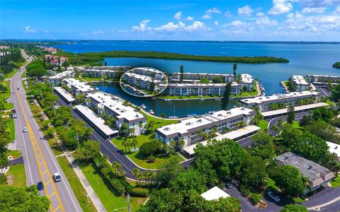 A home in LONGBOAT KEY