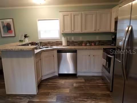 RAINBOW LAKES ESTATES - Residential
