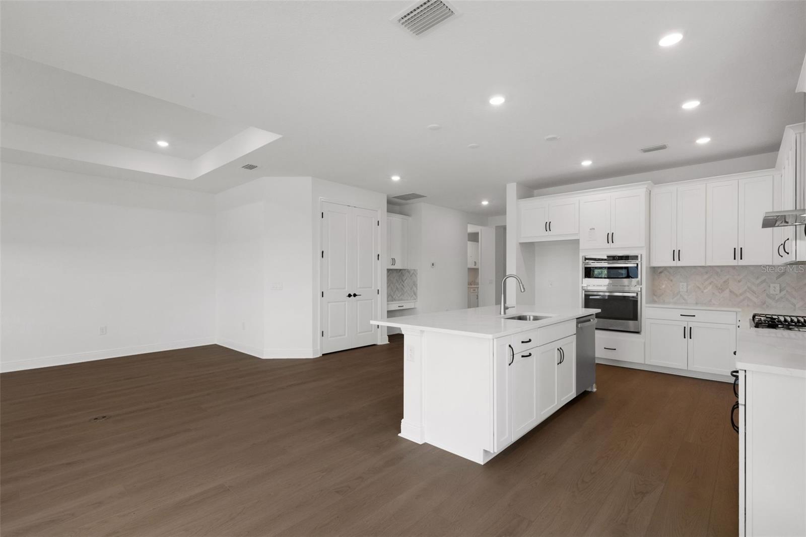 9670 CRYSTAL ISLES CIRCLE