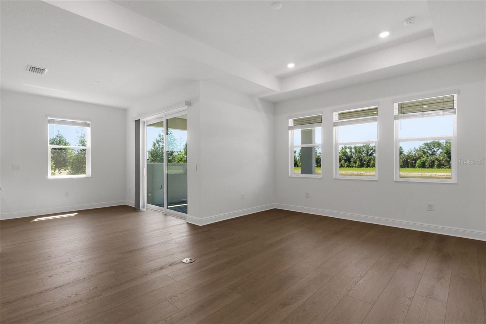 9670 CRYSTAL ISLES CIRCLE