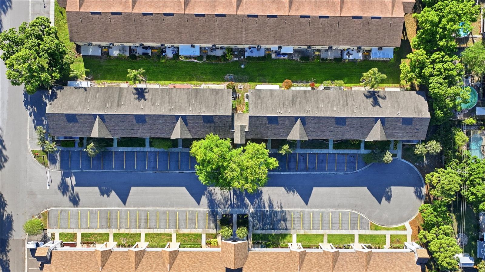 ON TOP OF THE WORLD - Residential