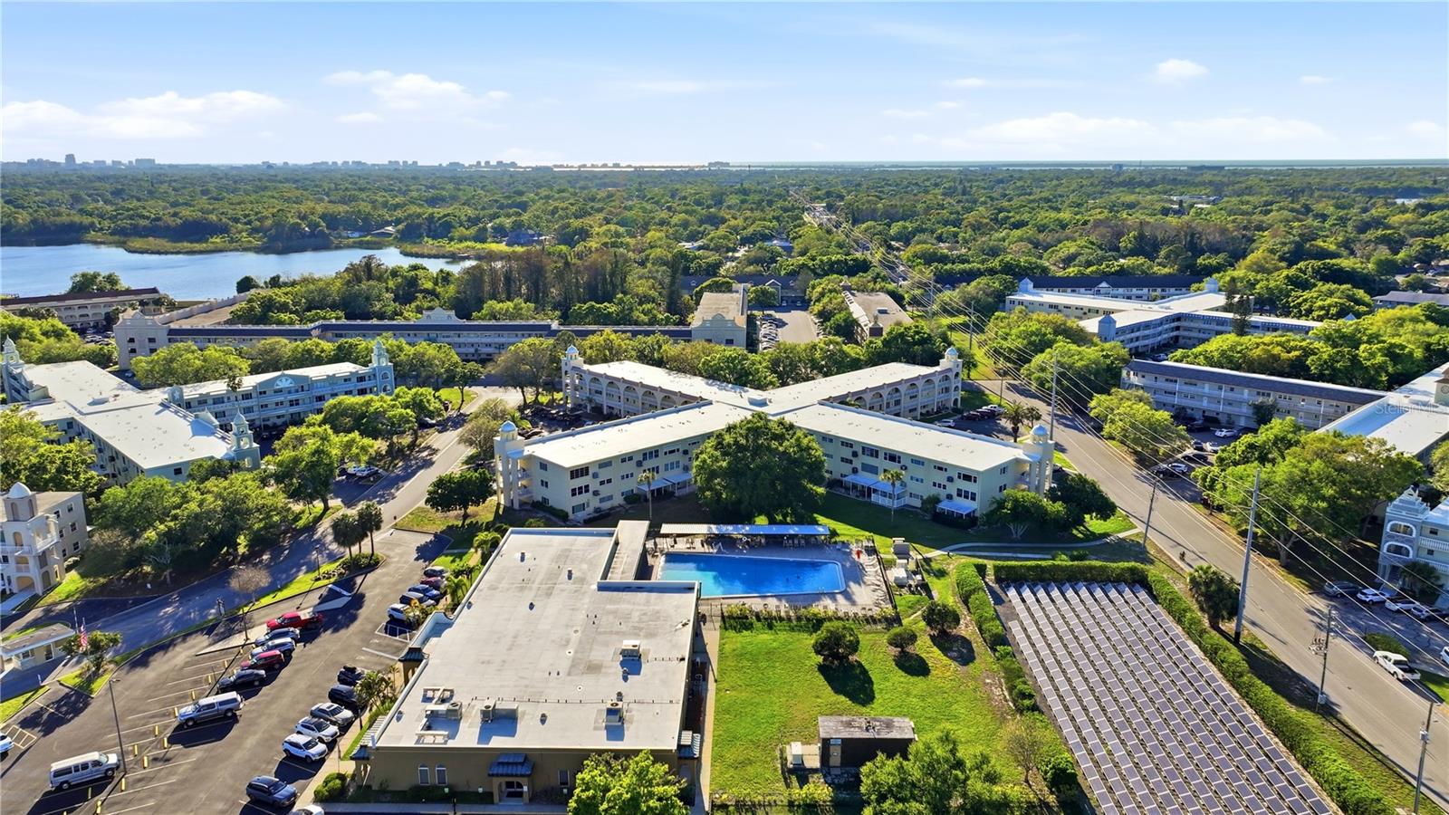 ON TOP OF THE WORLD - Residential