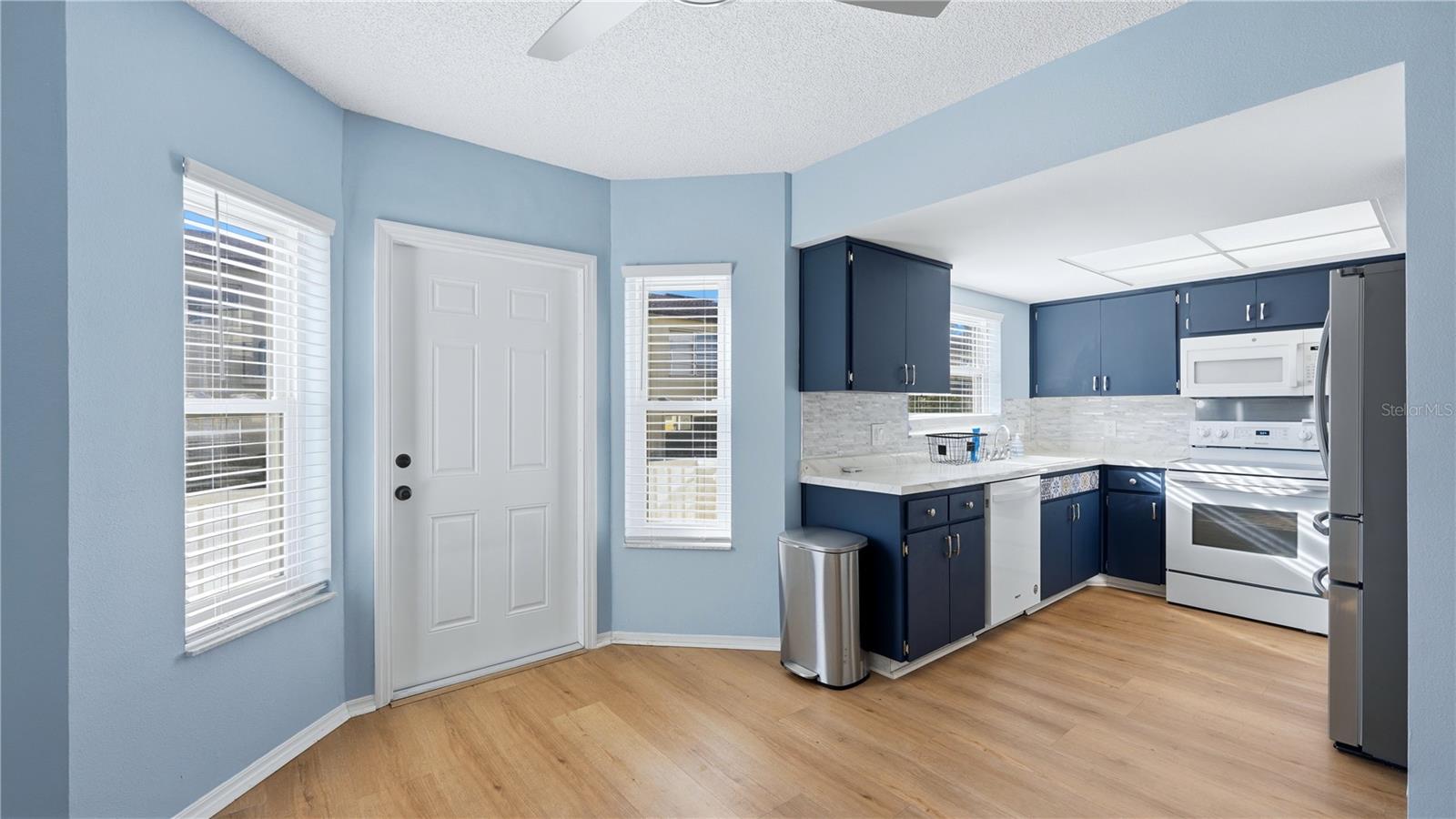 ON TOP OF THE WORLD - Residential