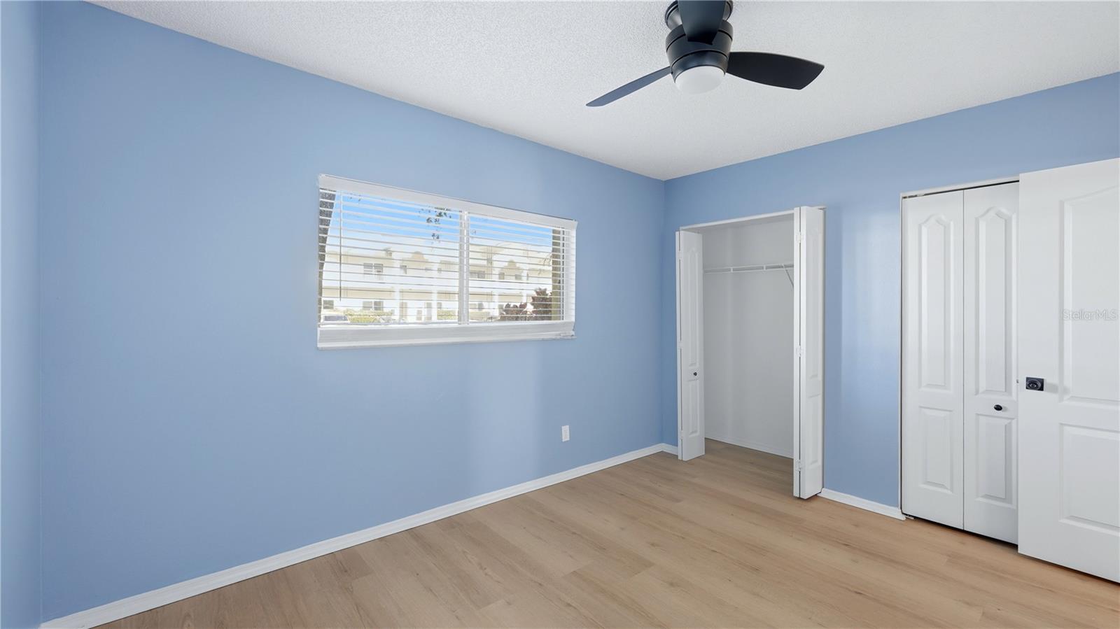 ON TOP OF THE WORLD - Residential