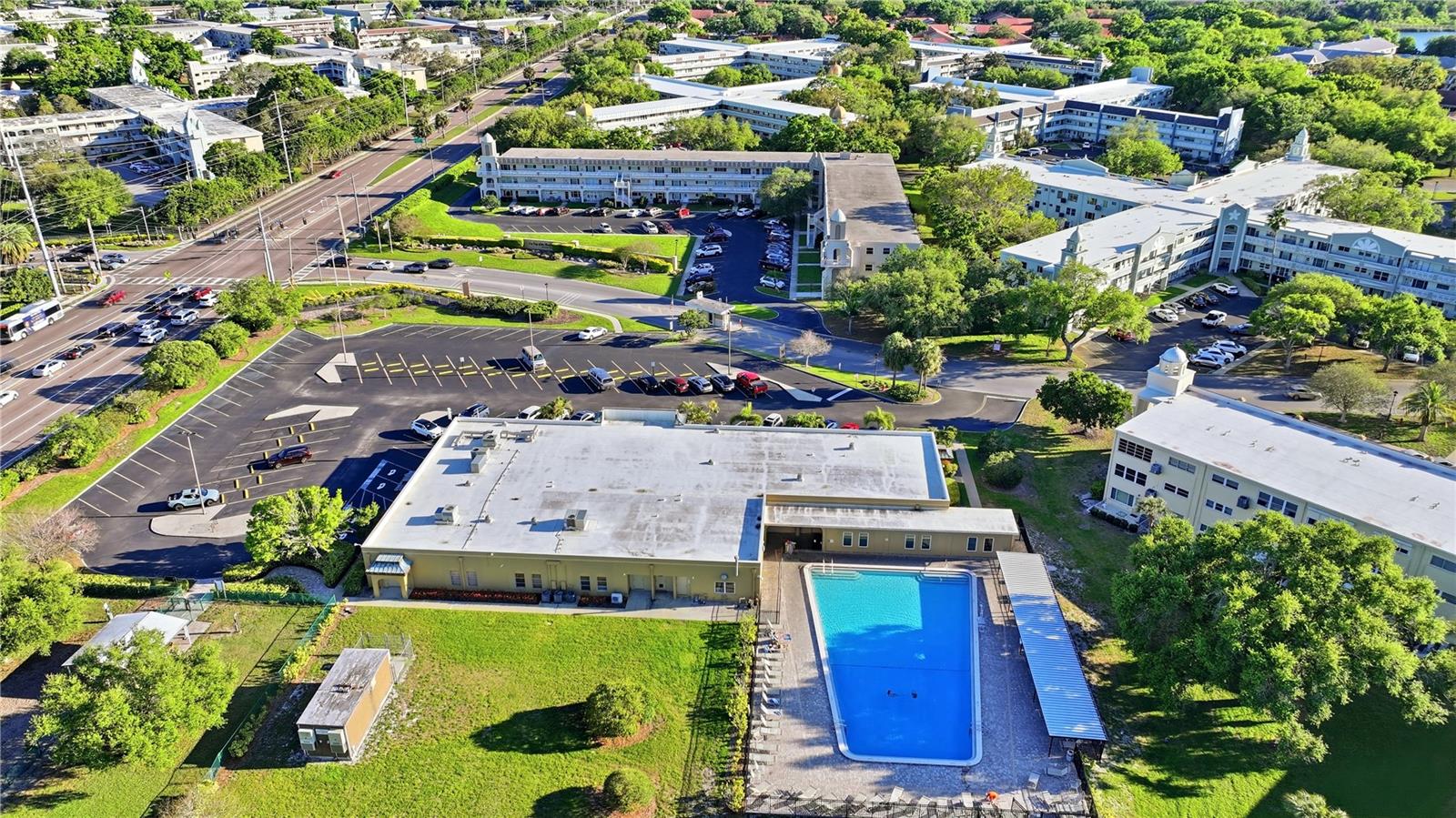 ON TOP OF THE WORLD - Residential