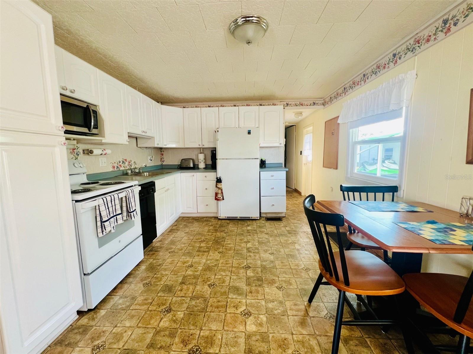 BROOK TO BAY - Residential