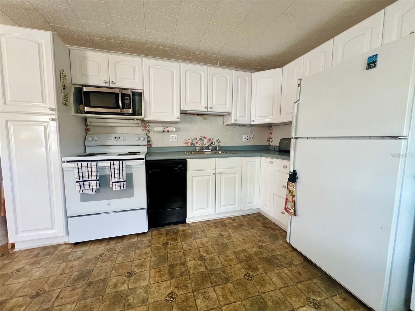 BROOK TO BAY - Residential