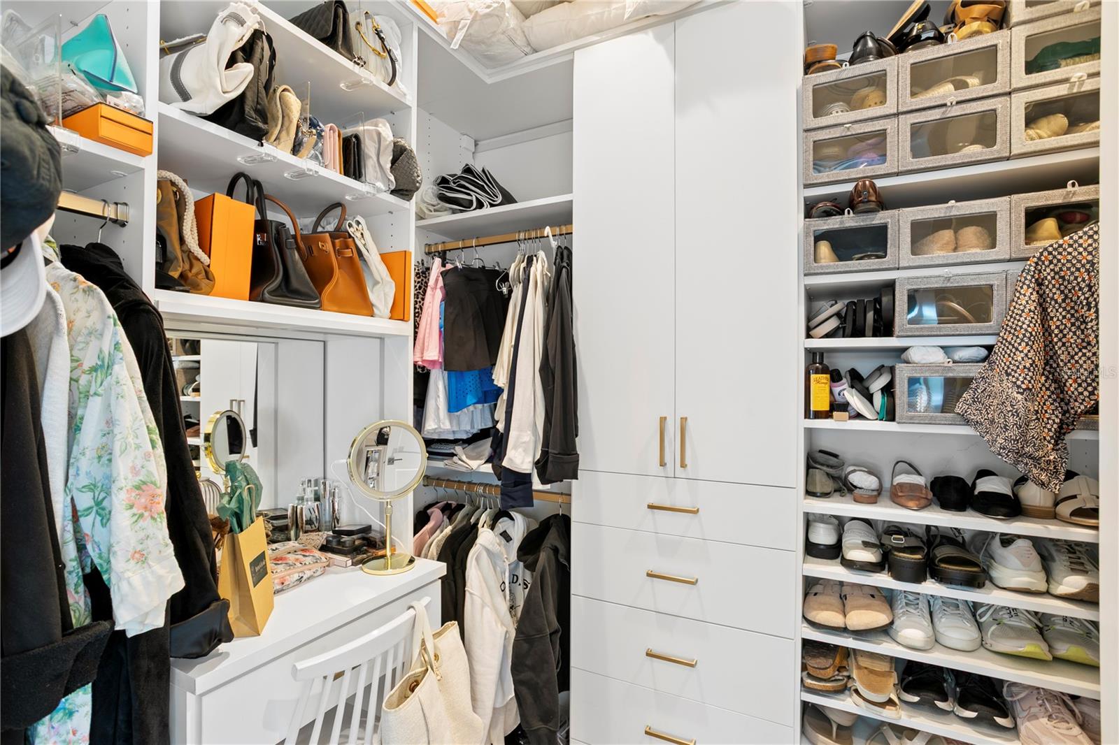 OLD KENTUCKY - Residential