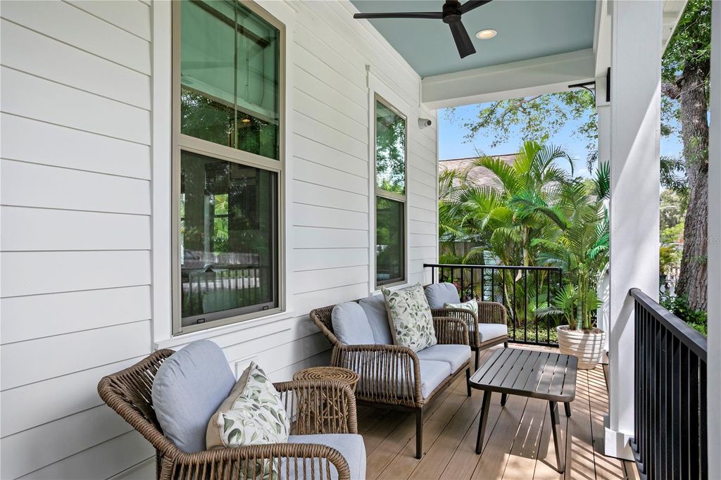 Photo of 1109 18th Avenue N, St Petersburg, FL 33704 (MLS # TB8496291)