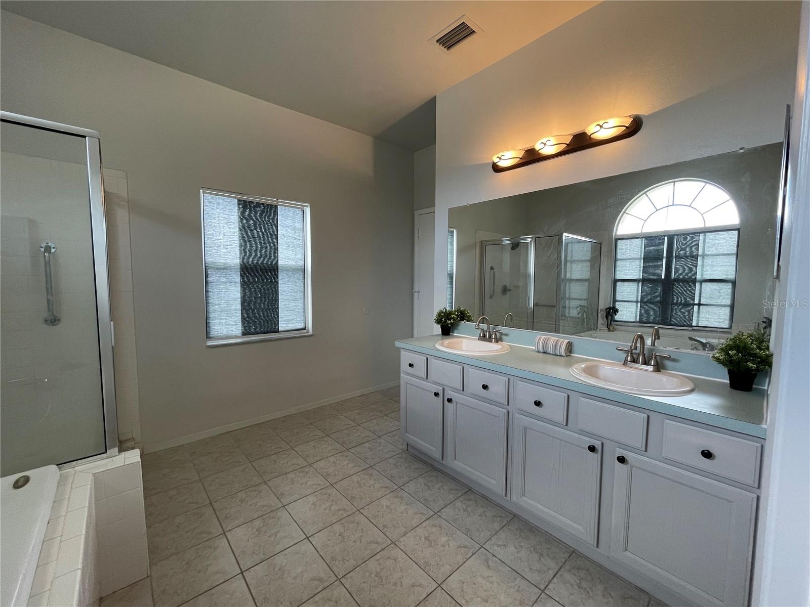 HEATHER LAKES UNIT XII - Residential Lease