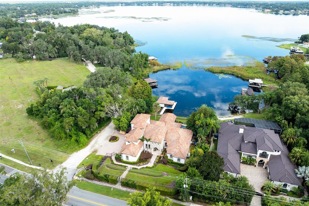Photo of 703 E 6th Avenue, Windermere, FL 34786 (MLS # O6453037)