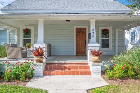 A home in LAKELAND