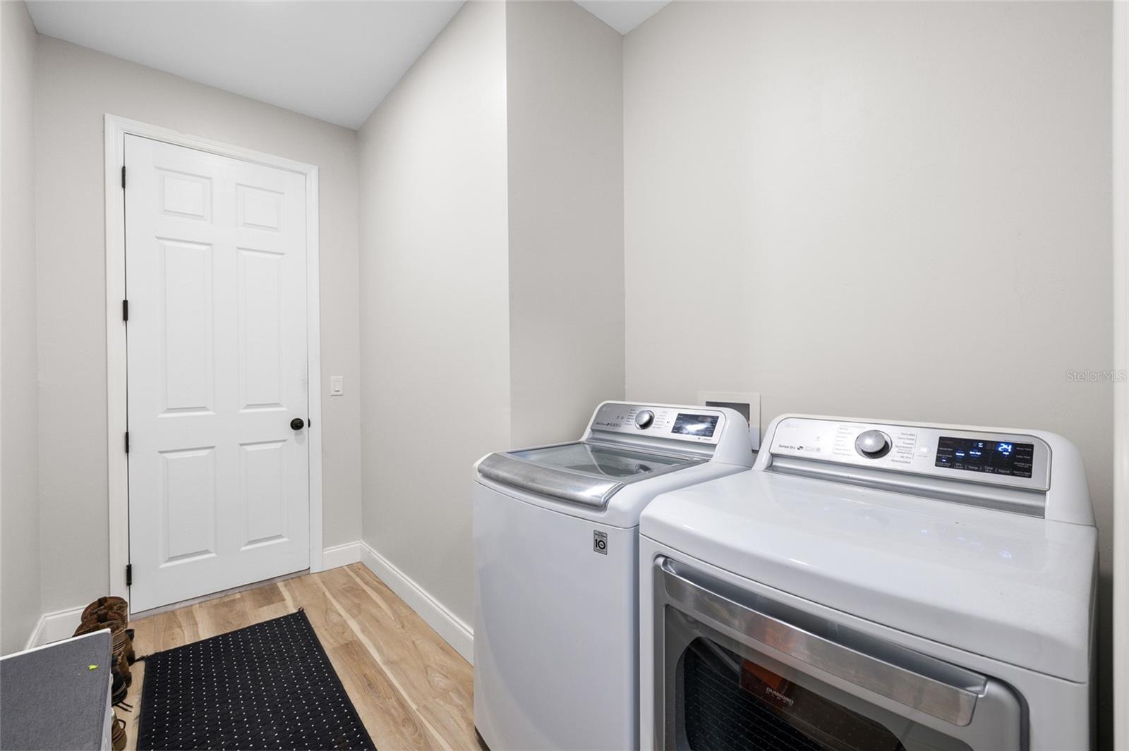 CHARLOTTE ESTATES - Residential