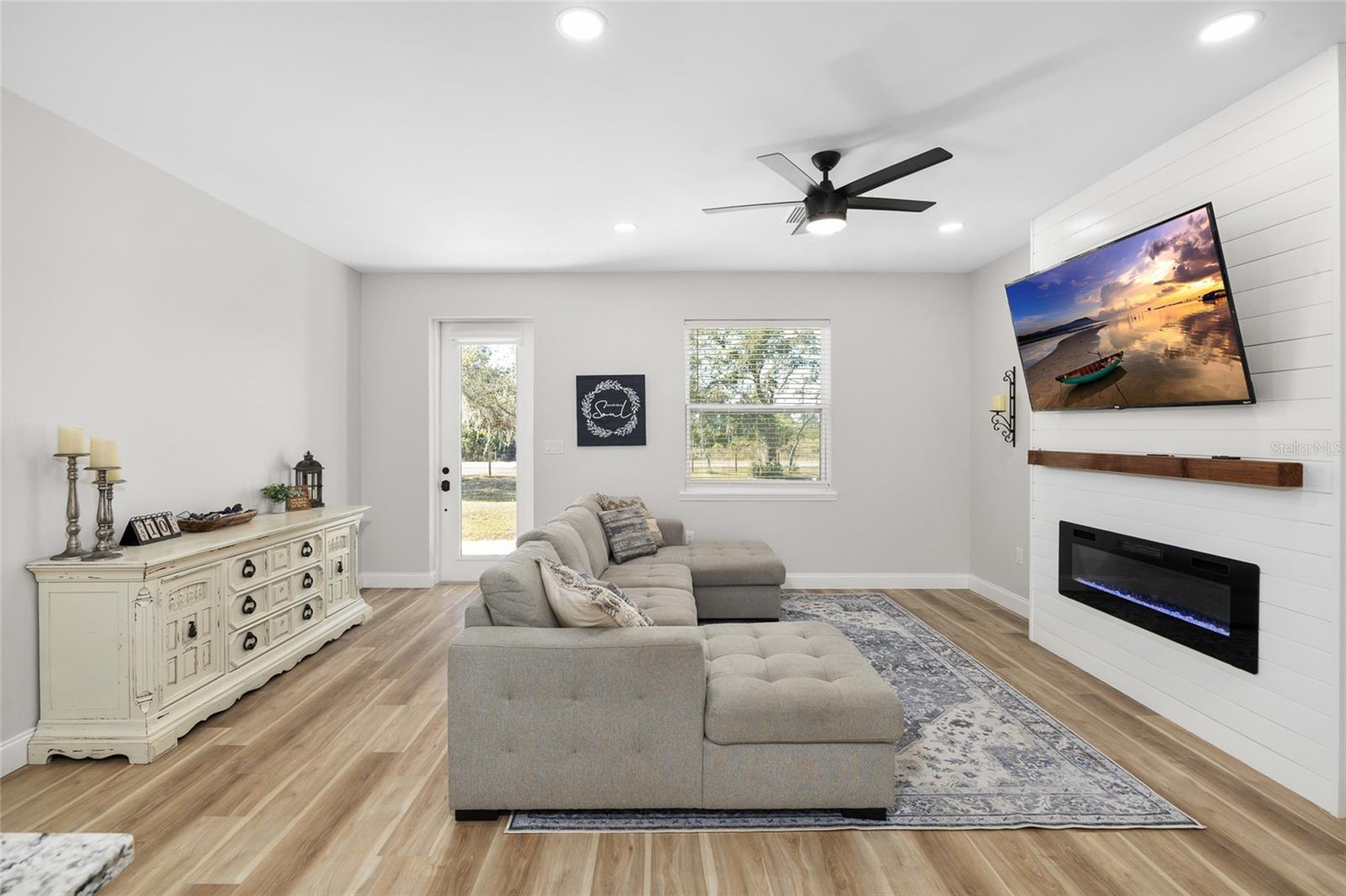 33634 WASHINGTON LOOP ROAD