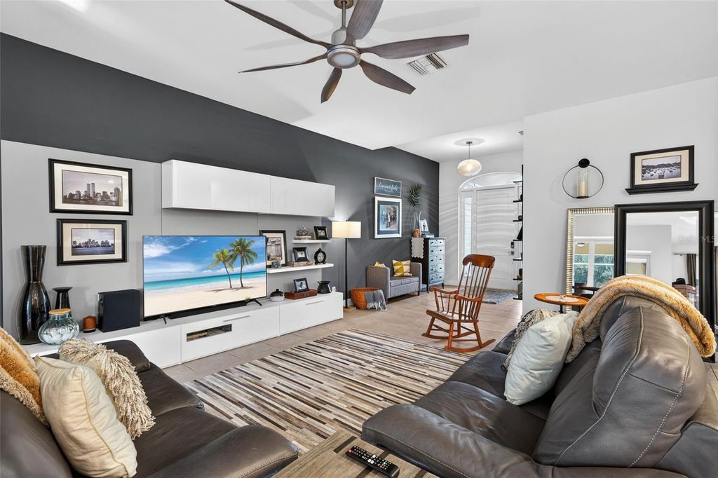 Photo of 12251 Mcgregor Boulevard, Fort Myers, FL 33919 (MLS # C7524305)