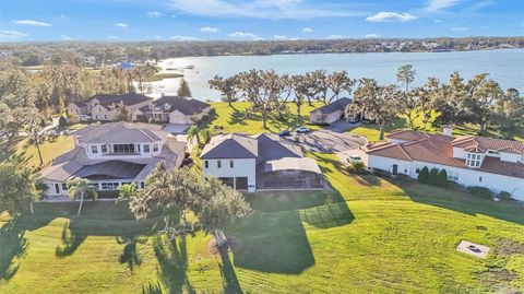 A home in LAKELAND