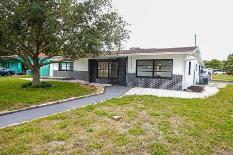 Photo of 11598 Ridge Road, Largo, FL 33778 (MLS # O6349374)