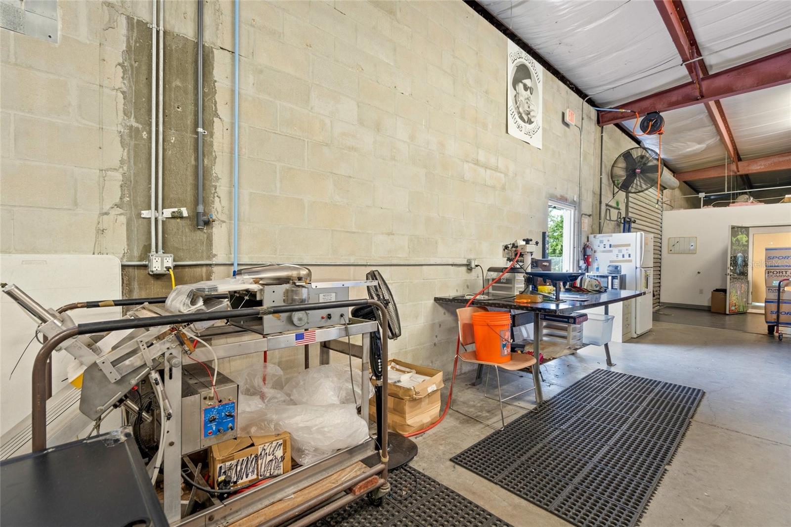 NORTH GATE CENTER - Commercial Sale