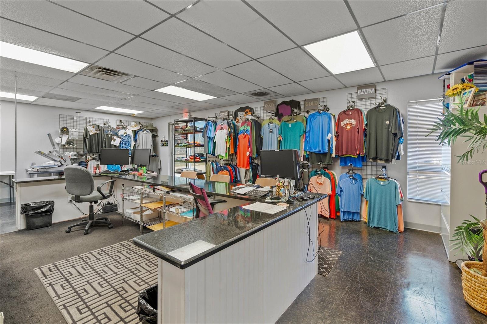 NORTH GATE CENTER - Commercial Sale