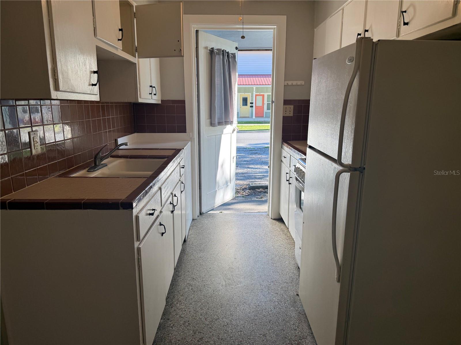 BROWN B W - Residential