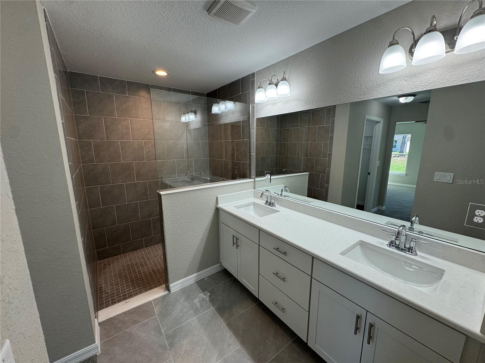 CITRUS SPGS UNIT 18 - Residential