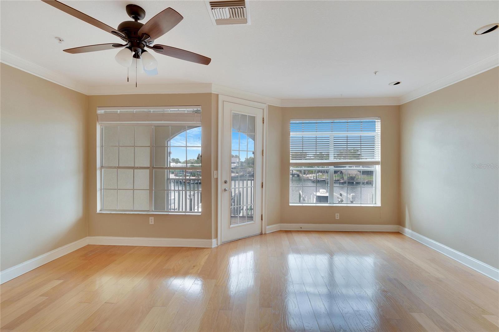 SUNSET BAY TWNHMS - Residential Lease